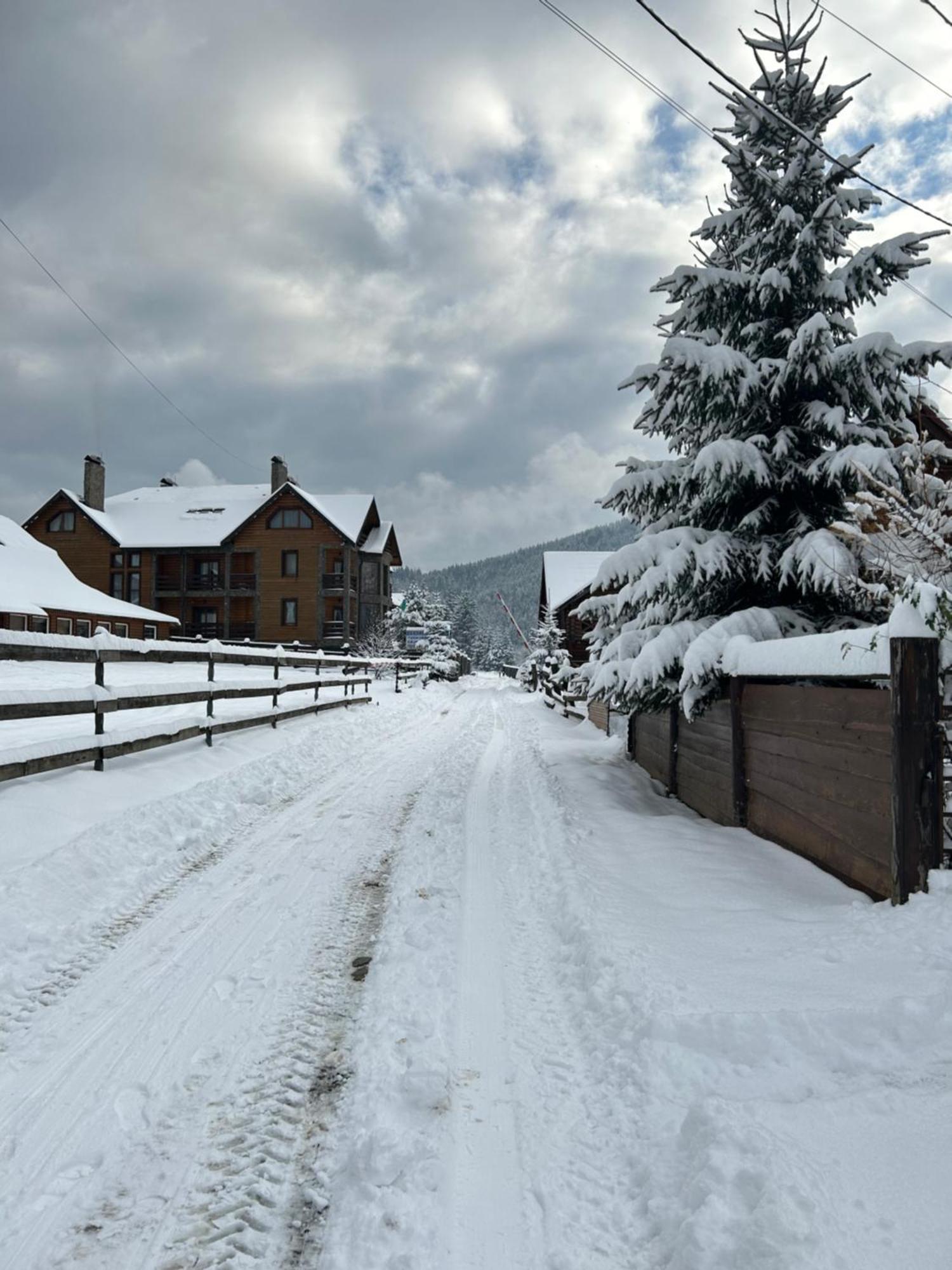Guest House Kaspiy Bukowel Zewnętrze zdjęcie
